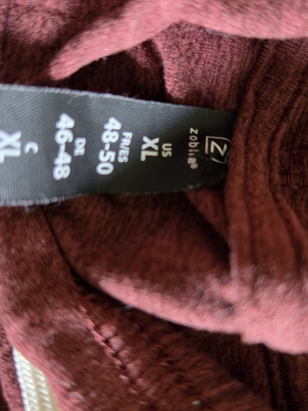 Zobha Long Sleeve Ribbed Top in Burgundy